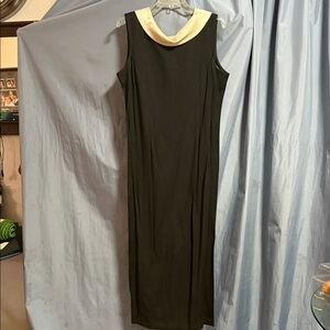 Elegant Black and Gold Sleeveless Dress